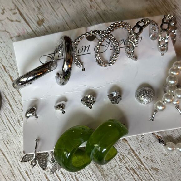 9 NEW! Multipack Silvertone Earrings Set for Women Hypoallergenic Studs NWT - Picture 6 of 7